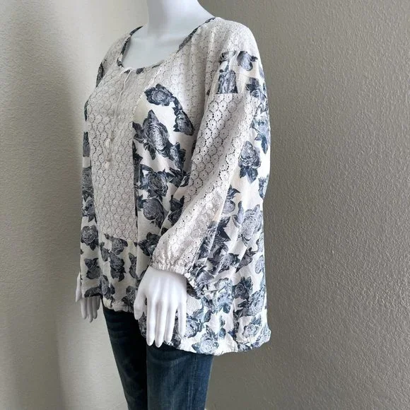 Free People Women Moon River Blouse Size L Blue White Peasant Floral Roses - Picture 5 of 9